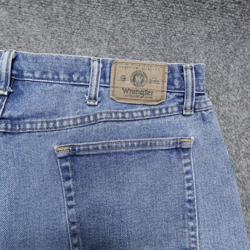 Wrangler Jeans Mens 40x30 Blue Authentics Straight Leg 100% Cotton Denim